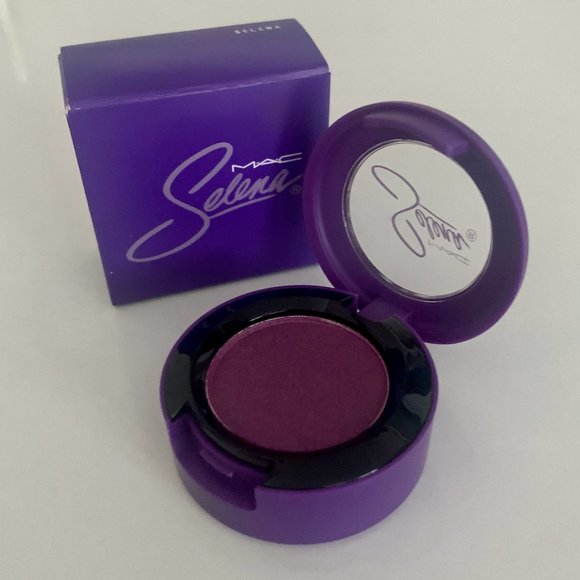 MAC Selena Eyeshadow - Picture 3 of 4